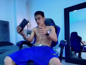 Chaturbate Free Live Porn of tommy_west_