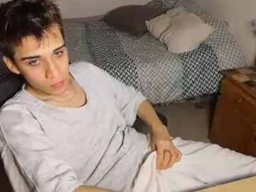 Chaturbate Live Sex Cam of kevinonly43