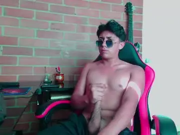 Chaturbate Adult Webcam of ethann2_