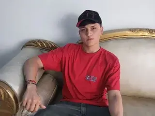 Streamate Live Porn of LiamRamirez