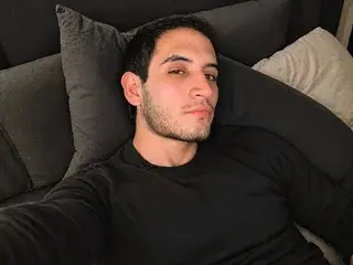 Streamate Live Porn of Charlizee_23
