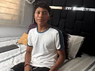 Streamate Free Live Porn of clardrousee