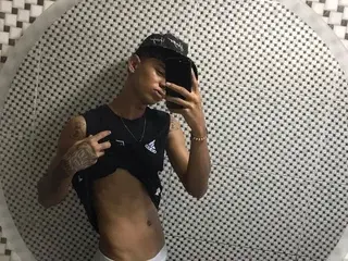 Streamate Live Sex Cam of alexisboycum22