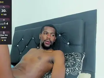 Stripchat Sex Cam of santi_brown