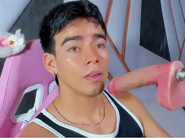 Stripchat Free Porn Cam of Alejandro_karter18