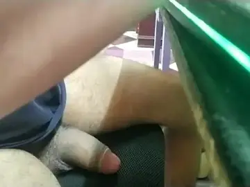 Stripchat Free Porn Cam of growing20yo