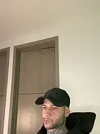 Stripchat Live Sex Cam of _jamesleandros1