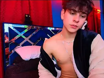 Stripchat Free Porn Cam of Luke_Howland