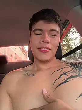 Stripchat Adult Webcam of Logan_smith1