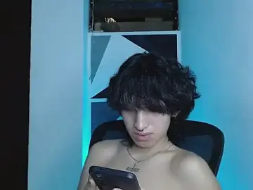 Stripchat Best Webcam of littlextreme