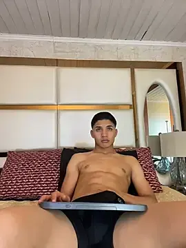 Stripchat Live Sex Cam of ALAN_SANTHOS